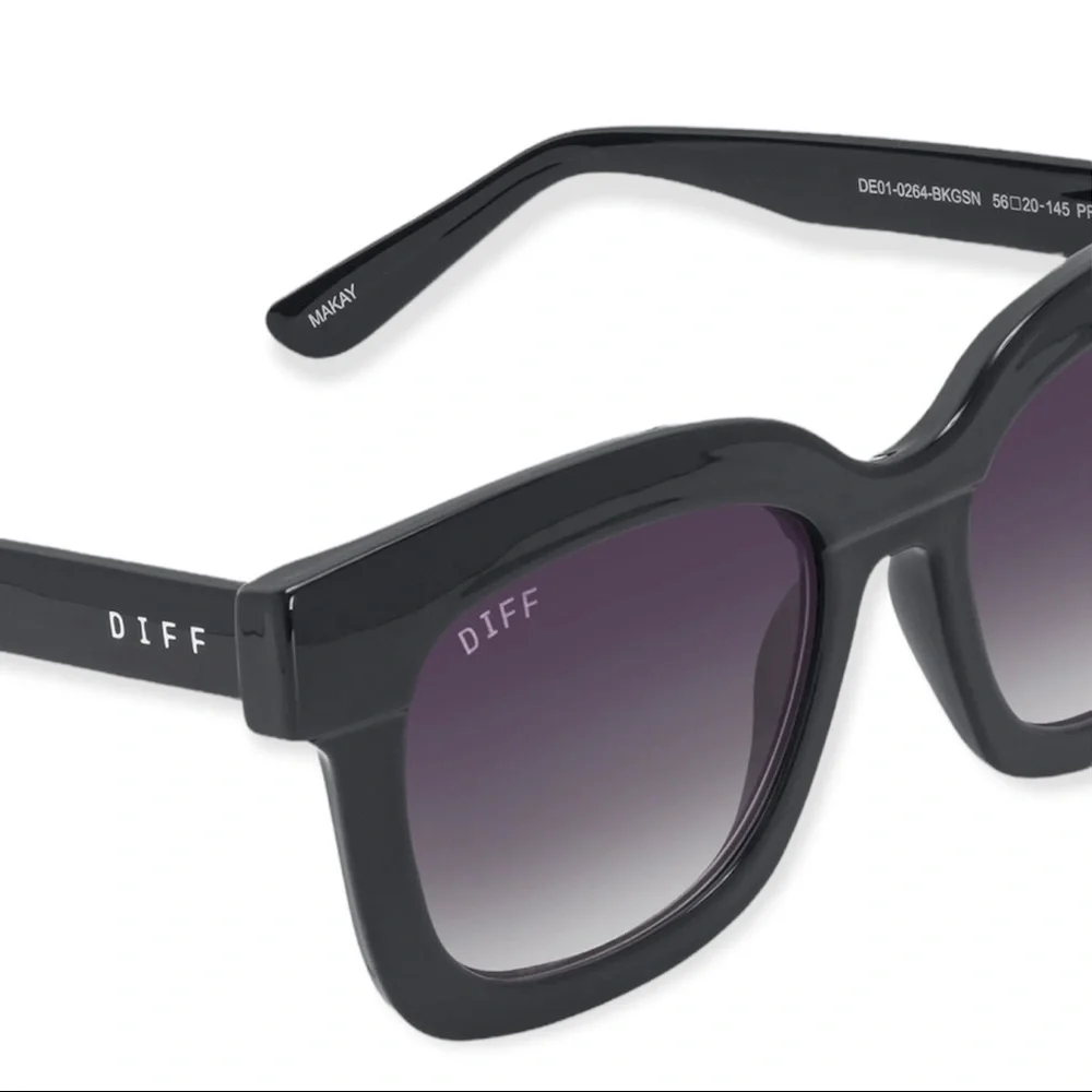 DIFF Makay Sunglasses Black Frames Grey Gradient Lenses Square Oversized